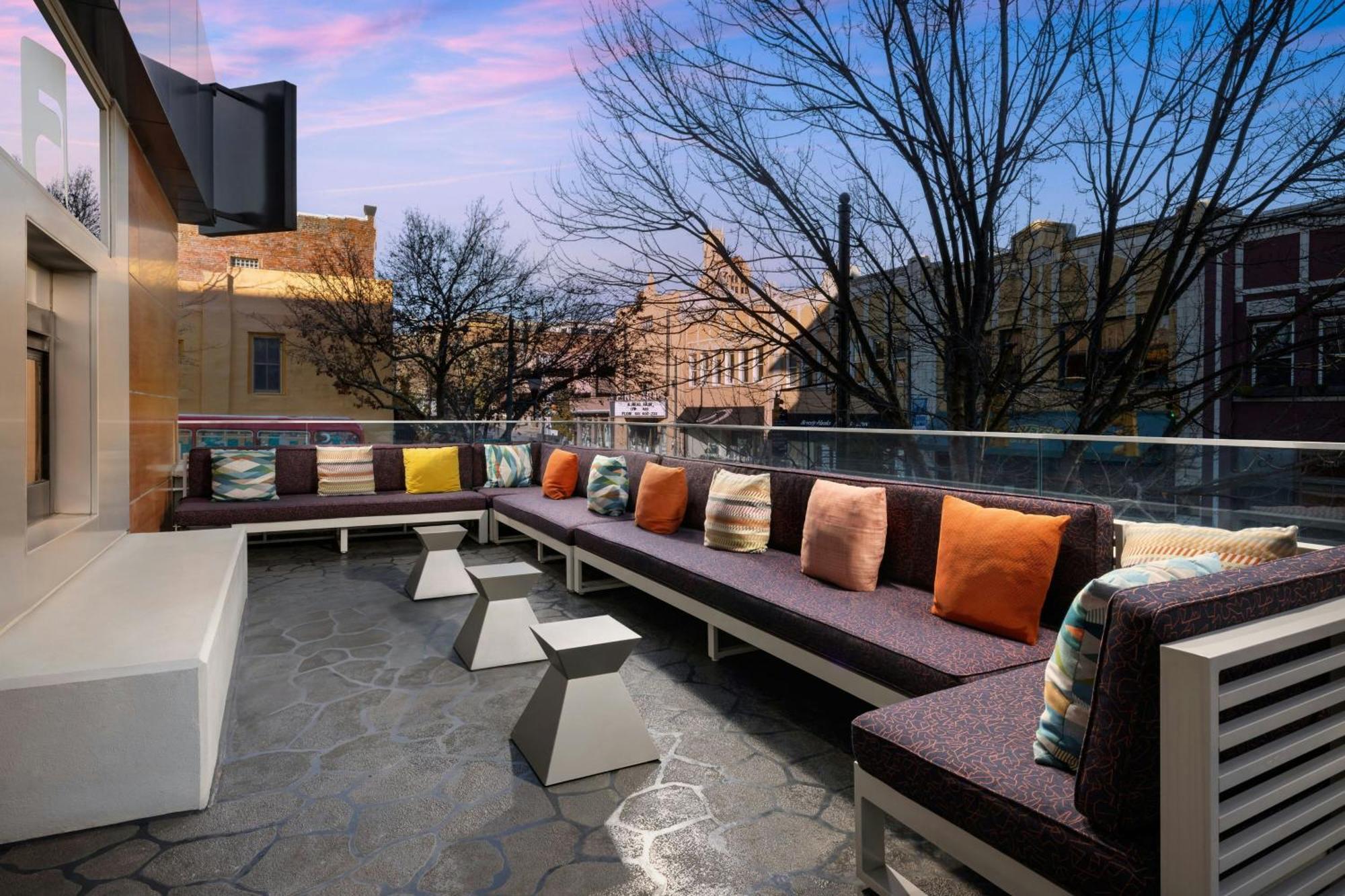 Aloft Asheville Downtown מראה חיצוני תמונה